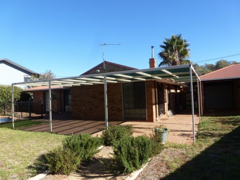 15 Bennetts Place, Hannans WA 6430