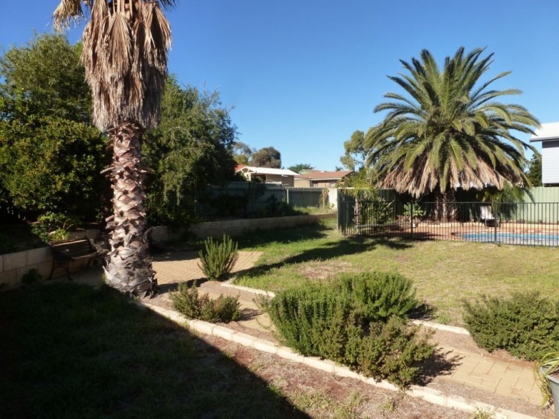 15 Bennetts Place, Hannans WA 6430