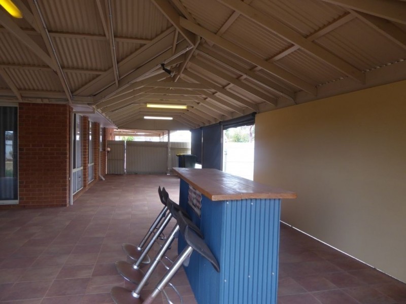 35 Cavalier Crescent, Boulder WA 6432