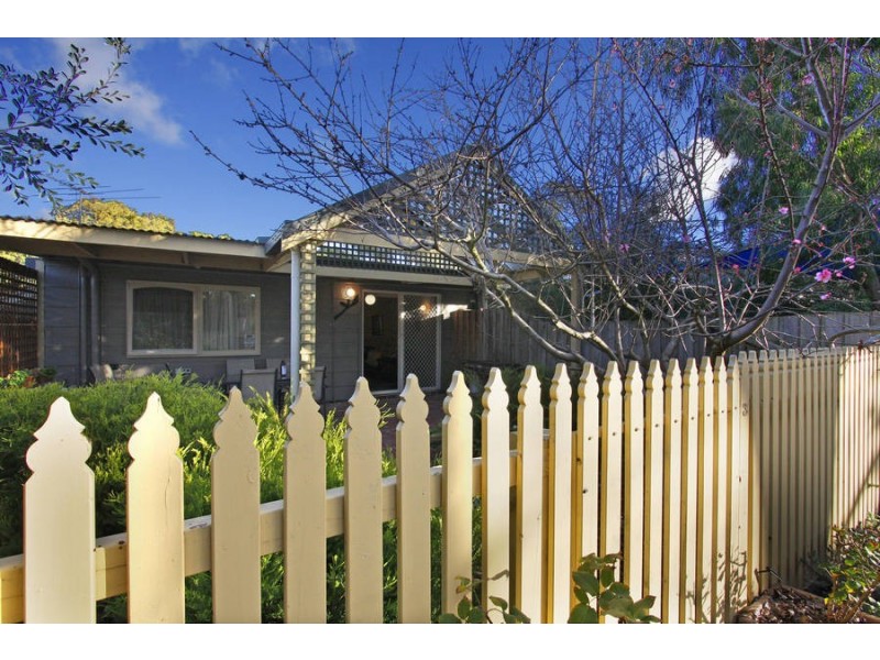 91 Eastbourne Rd, Rosebud VIC 3939