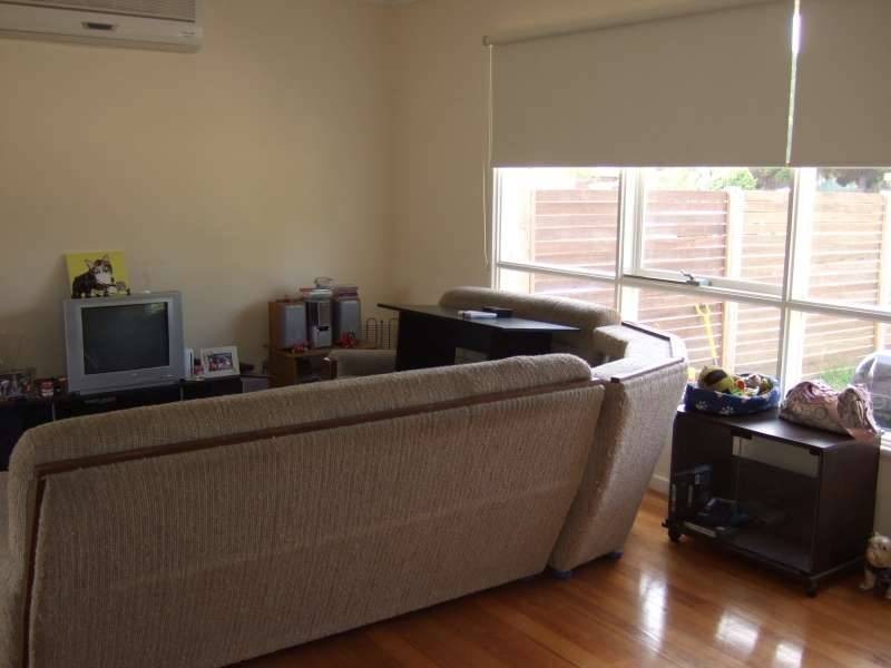 1/34 Swans Way, Rosebud West VIC 3940