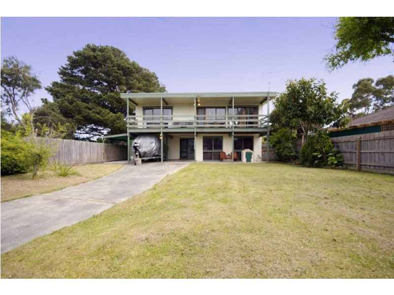52 Cootamundra Ave, Rosebud West VIC 3940