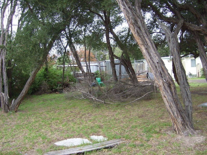 42 (a) Broadway, Rosebud West VIC 3940