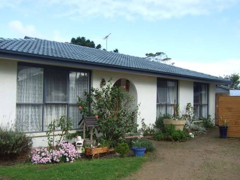 10 Violet Street, Rosebud West VIC 3940