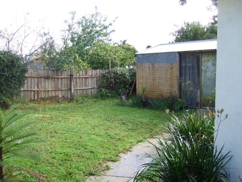 10 Violet Street, Rosebud West VIC 3940