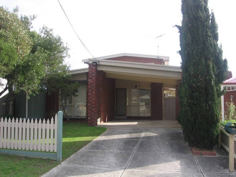 26 Fifth Avenue, Rosebud VIC 3939