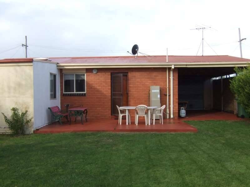 42 Plain St, Tootgarook VIC 3941
