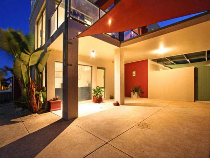 4 Victoria Street, Safety Beach VIC 3936