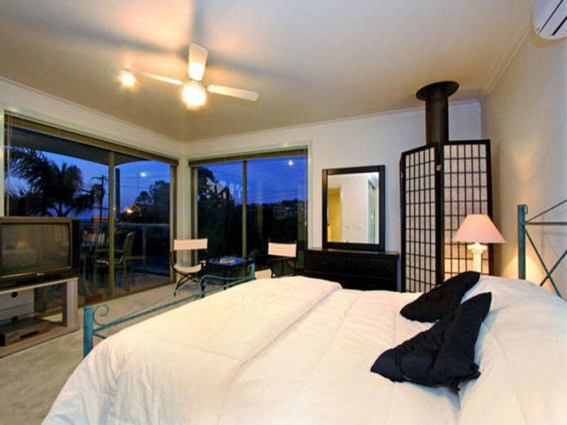 4 Victoria Street, Safety Beach VIC 3936