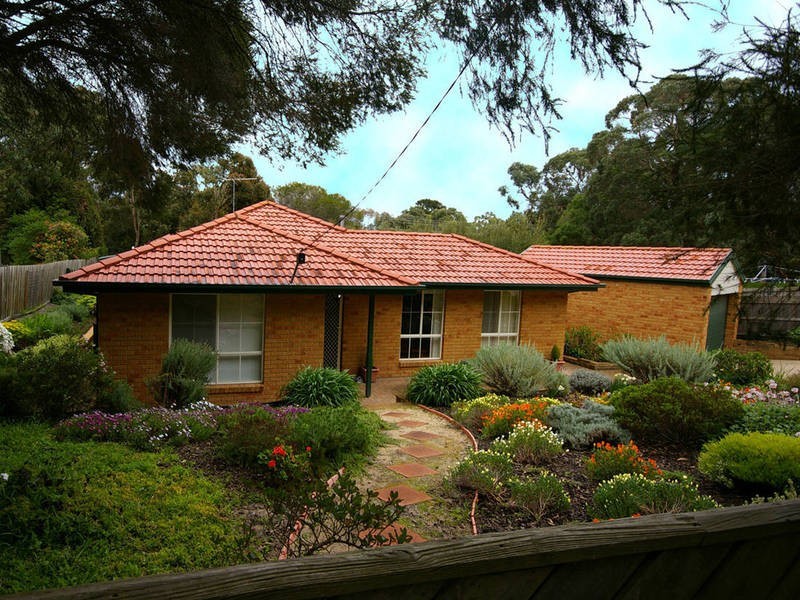 8 Leisure Way North, Rosebud VIC 3939