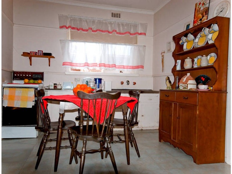 112 Fifth Ave, Rosebud VIC 3939