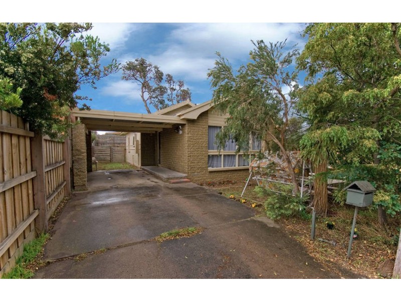 112 Fifth Ave, Rosebud VIC 3939