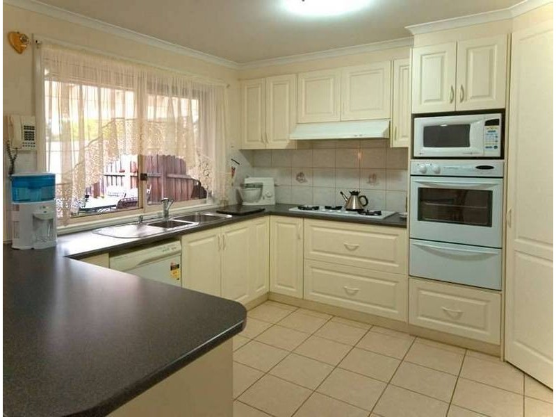 4 Karingal Drv, Rosebud West VIC 3940