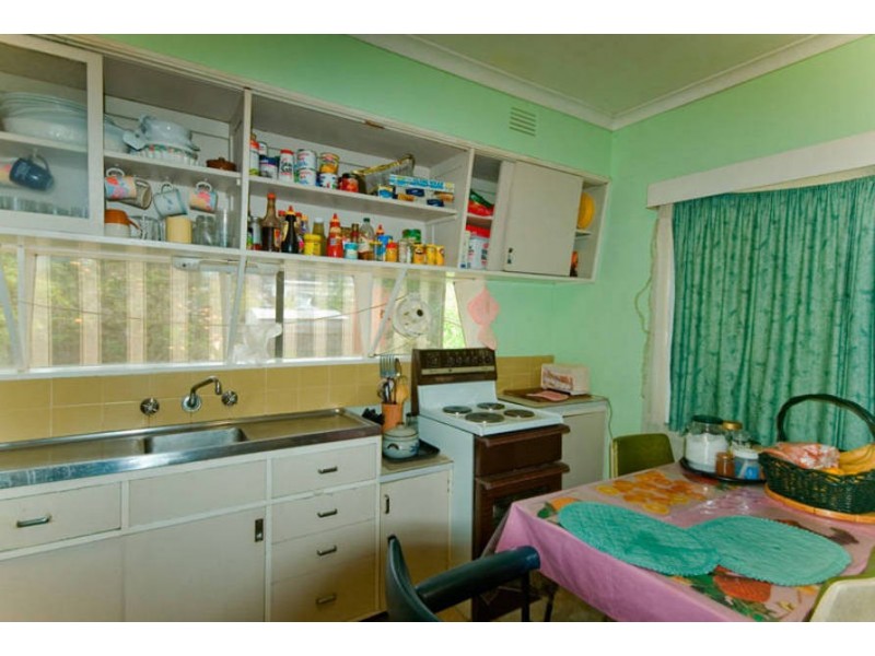 10 Cootamundra Ave, Rosebud West VIC 3940