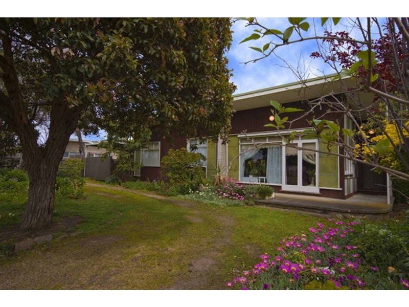 10 Cootamundra Ave, Rosebud West VIC 3940