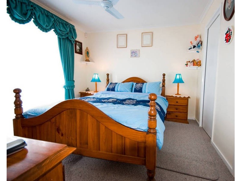 65 Carrathool Avenue, Rosebud VIC 3939