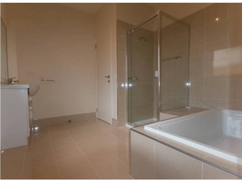 1/8 Thomas Street, Rosebud VIC 3939