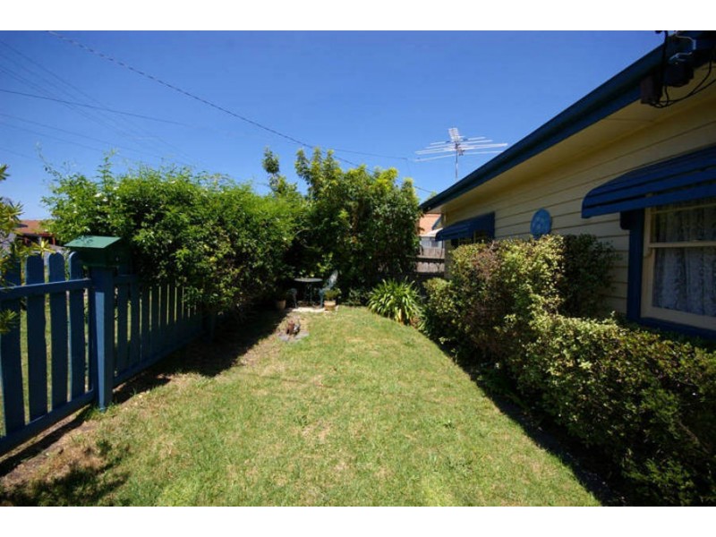 20 Third Avenue, Rosebud VIC 3939