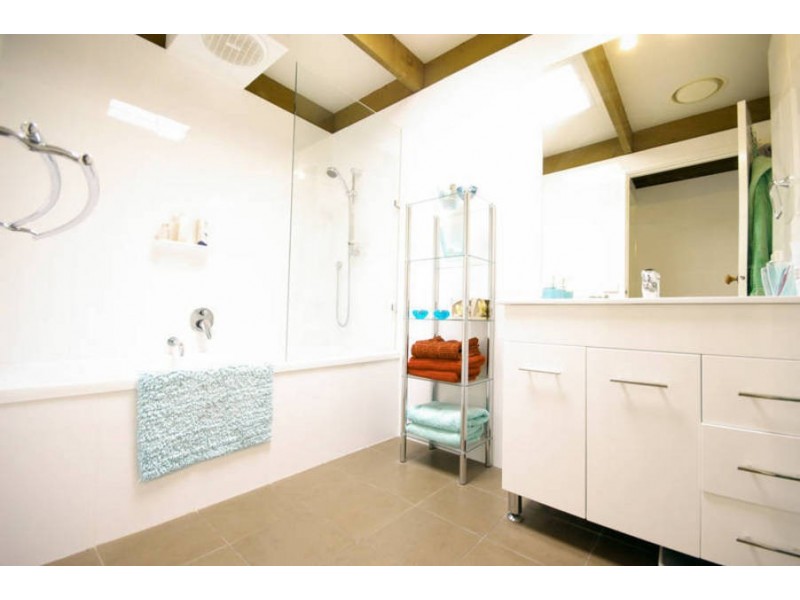 153 Elizabeth Drive, Rosebud VIC 3939