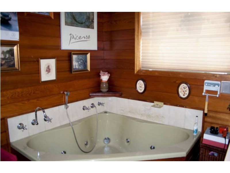 4 Nerrin Street, Rosebud West VIC 3940