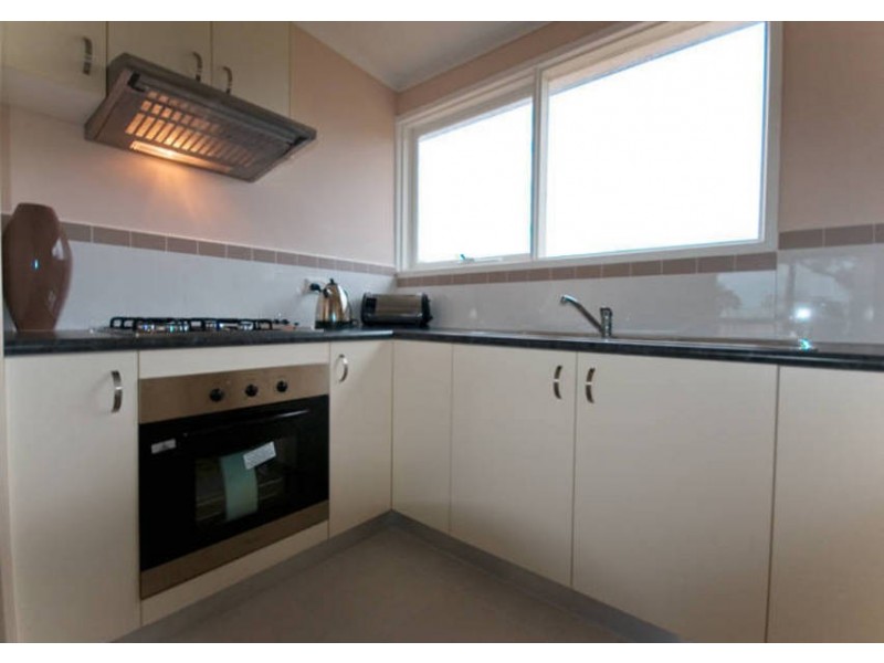 9 Swans Way, Rosebud West VIC 3940