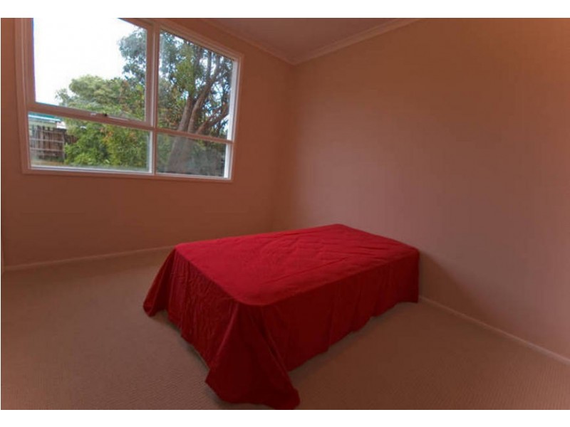 9 Swans Way, Rosebud West VIC 3940