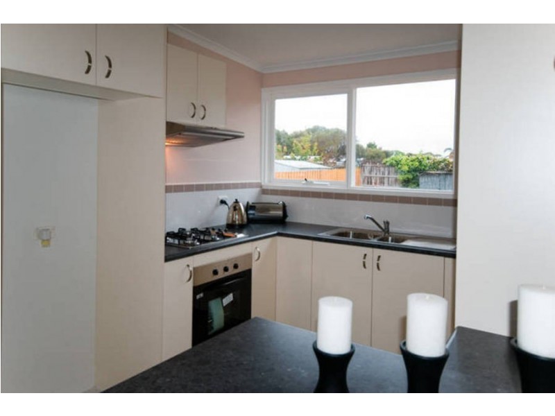 9 Swans Way, Rosebud West VIC 3940