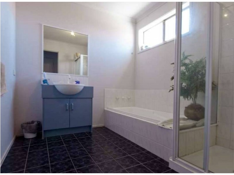 21 Curlew Drive, Rosebud West VIC 3940