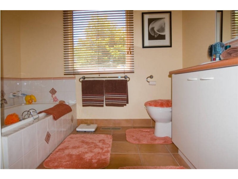 29 Boneo Road, Rosebud VIC 3939