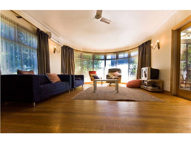 3 The Avenue, Rosebud West VIC 3940