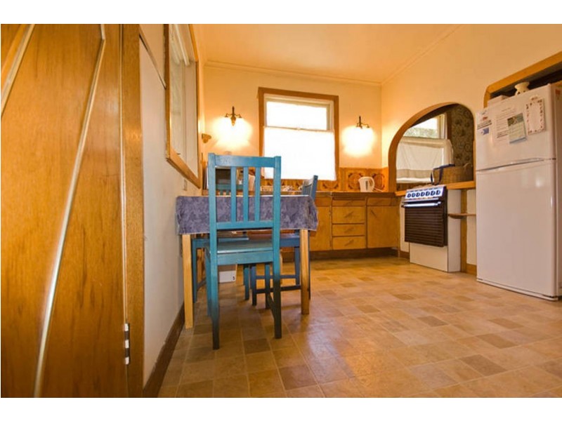 3 The Avenue, Rosebud West VIC 3940