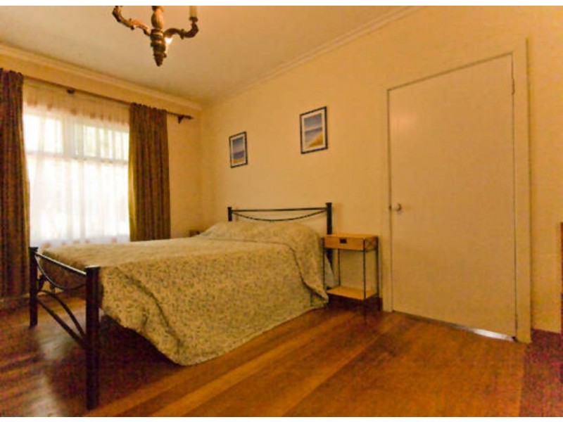 3 The Avenue, Rosebud West VIC 3940