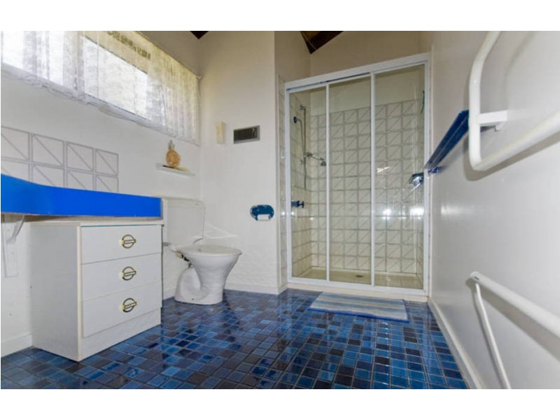 2 Carslake Avenue, Blairgowrie VIC 3942