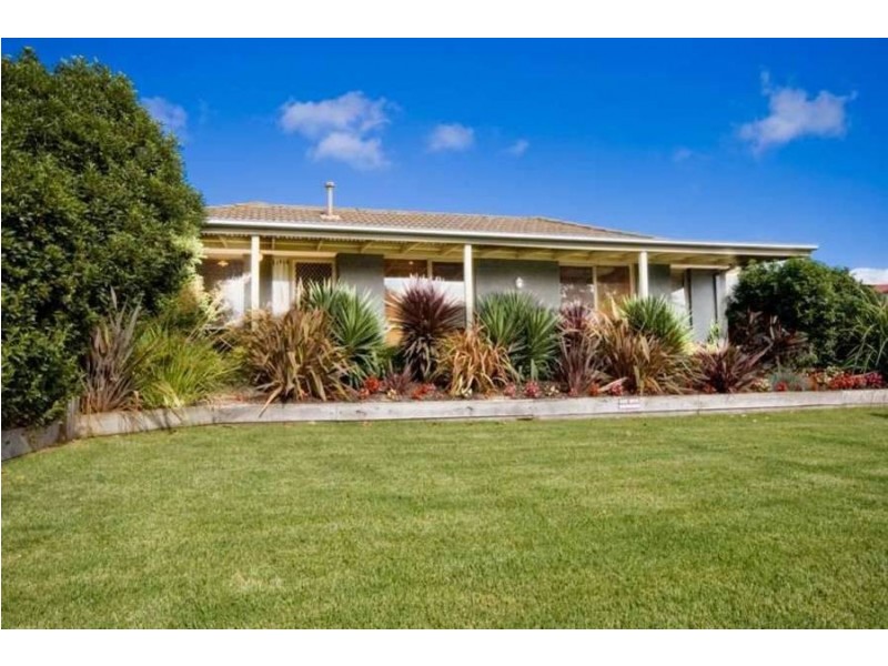 2 Whimbrel Court, Rosebud West VIC 3940