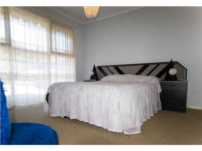 56 Swans Way, Rosebud West VIC 3940