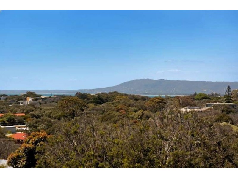 5 Coutts Crt, Blairgowrie VIC 3942