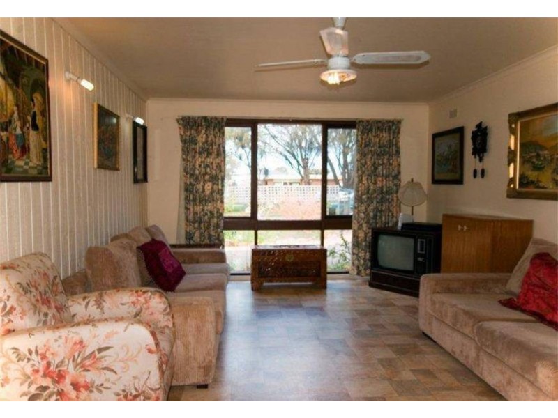 40 Swans Way, Rosebud West VIC 3940