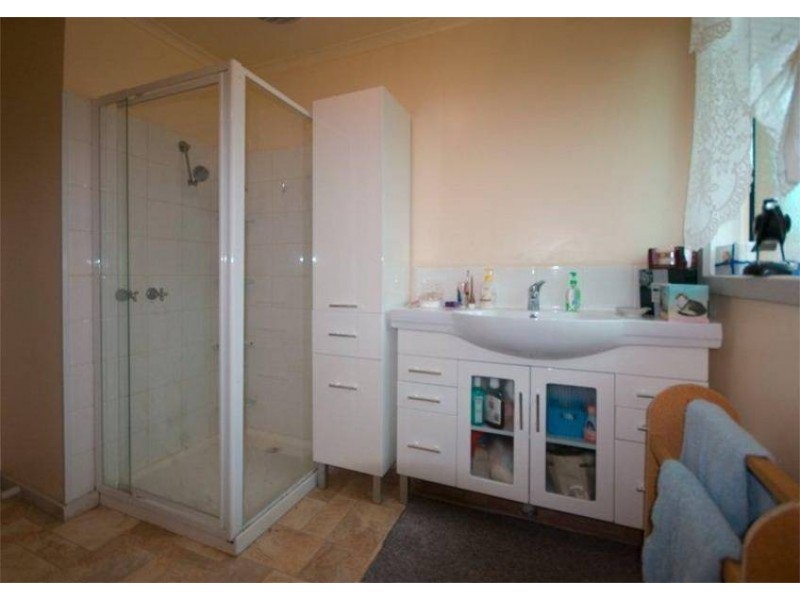 40 Swans Way, Rosebud West VIC 3940