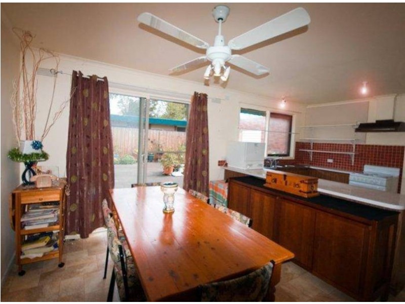 40 Swans Way, Rosebud West VIC 3940