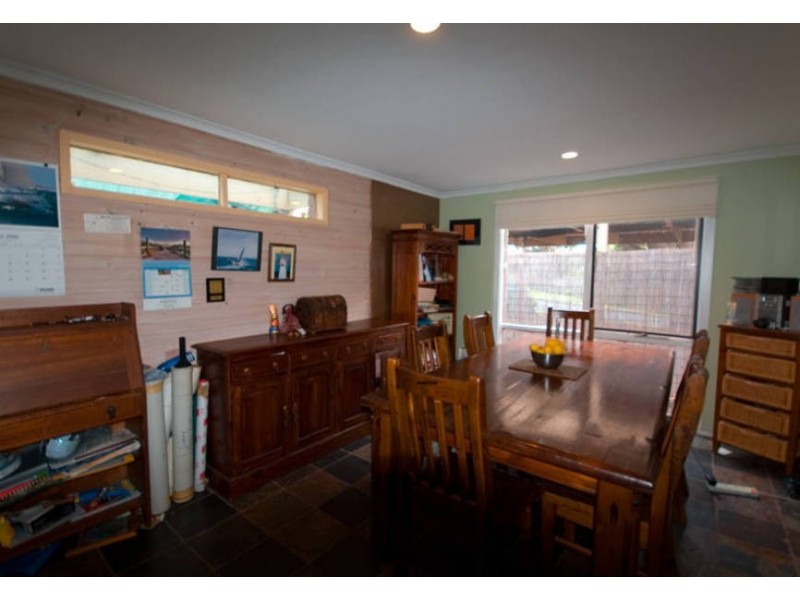 1A Coleman Crescent, Rosebud West VIC 3940