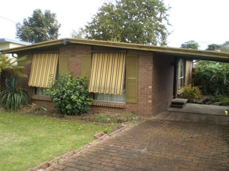 10 Allambi Avenue, Rosebud West VIC 3940