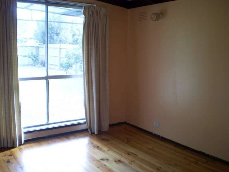 10 Allambi Avenue, Rosebud West VIC 3940