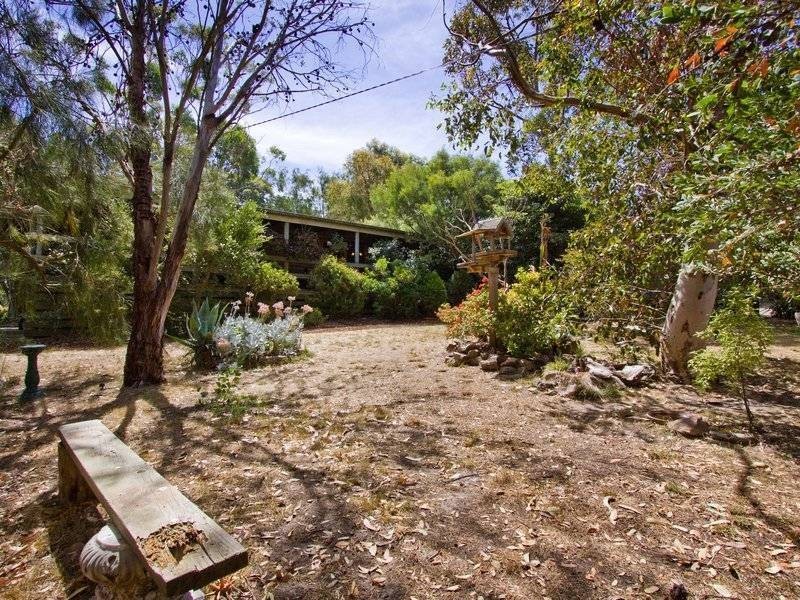 14 Beverley Hill Road, Somers VIC 3927