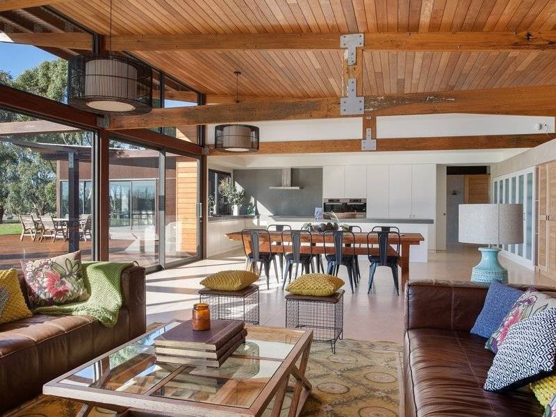 52 Sandy Point Road, Somers VIC 3927