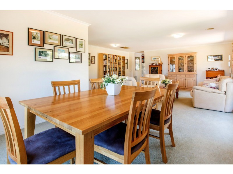 24 Azure Avenue, Balnarring VIC 3926