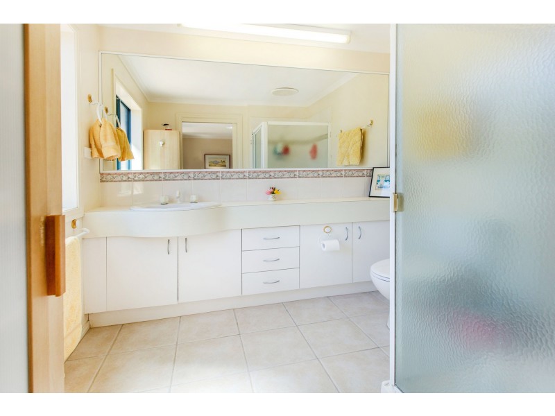 24 Azure Avenue, Balnarring VIC 3926