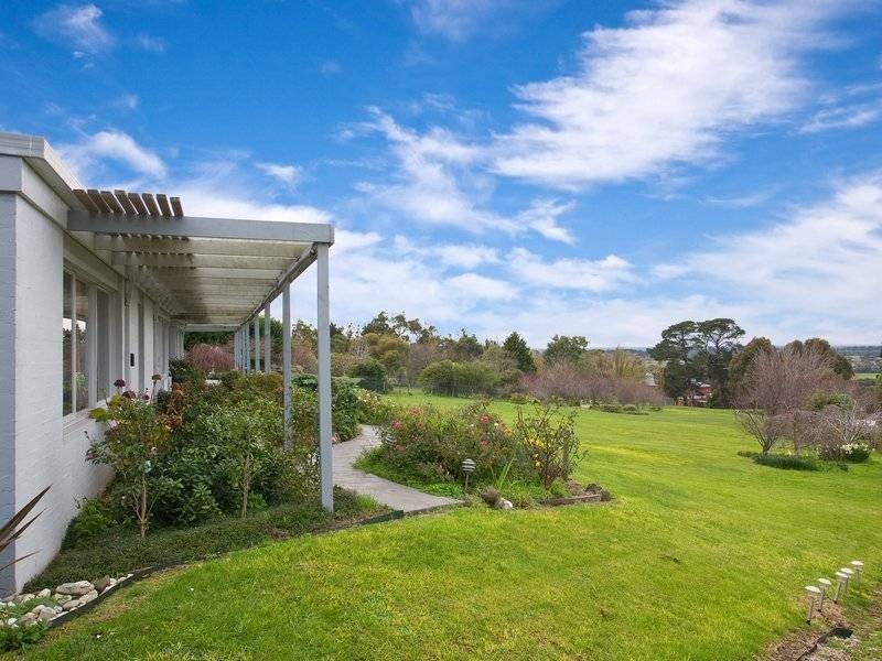 16 Peach Grove, Tyabb VIC 3913