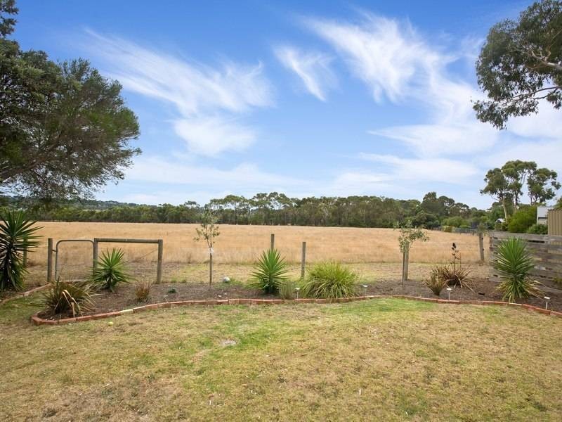 8 Albert Crescent, Balnarring VIC 3926