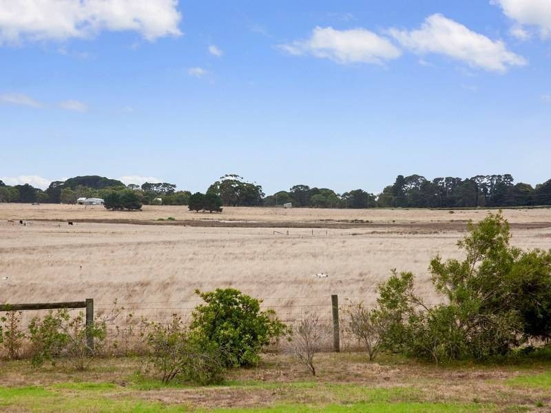 8 Stanmore Avenue, Somers VIC 3927