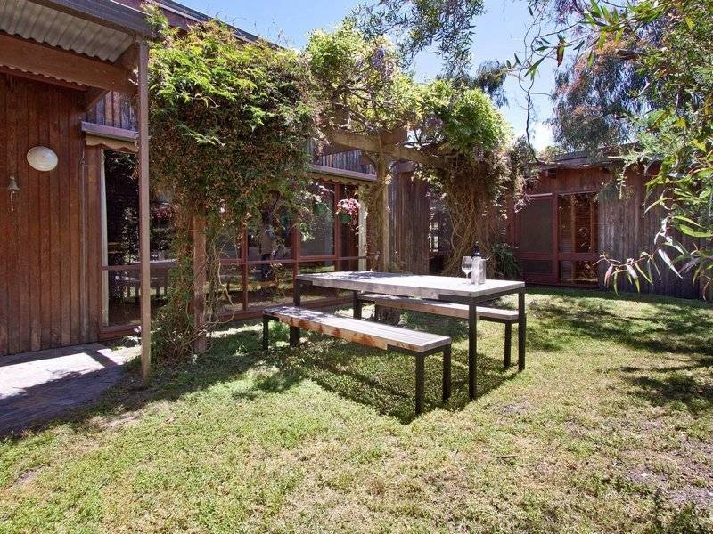 9 Victoria Avenue, Somers VIC 3927